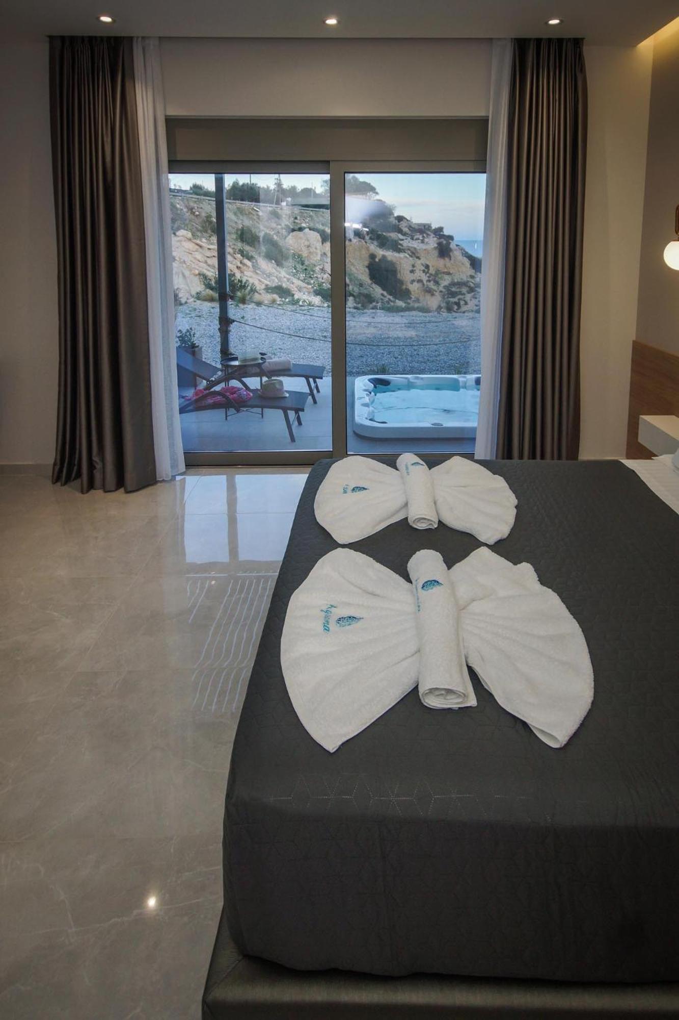 Aquamarine Luxury Suites Αρχάγγελος Εξωτερικό φωτογραφία
